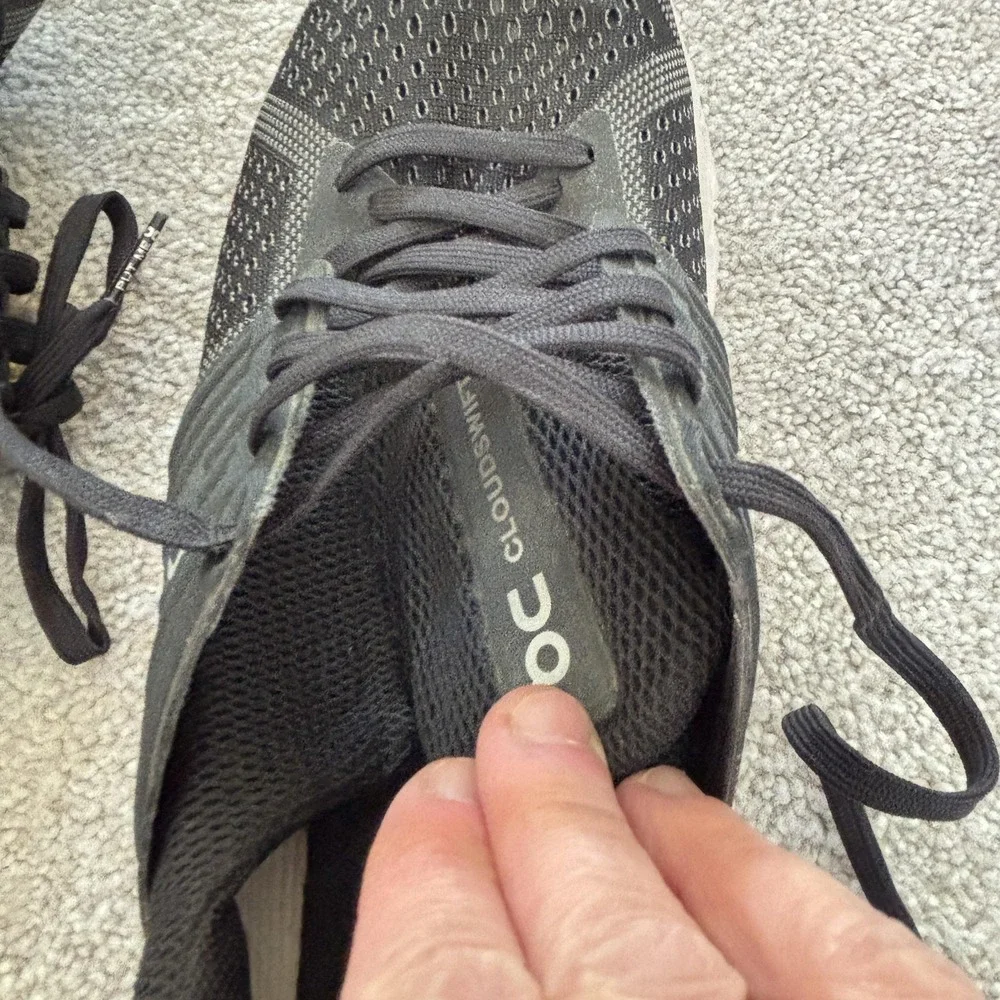 On Cloudswift Running Shoes Womens 7 Black Mesh Cushioned Sneaker Gym Training‎